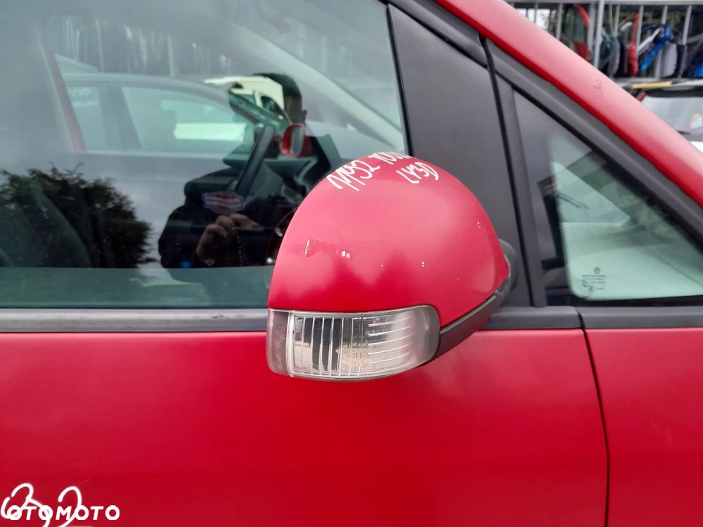 VW TOURAN LUSTERKO PRAWE PRZEDNIE KOLOR: LY3D - 5