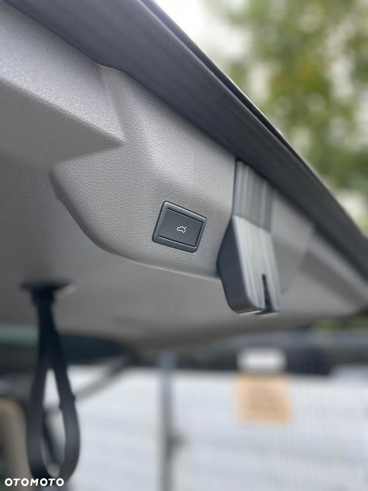 Volkswagen Multivan 2.0 TDI L2 Life DSG - 12