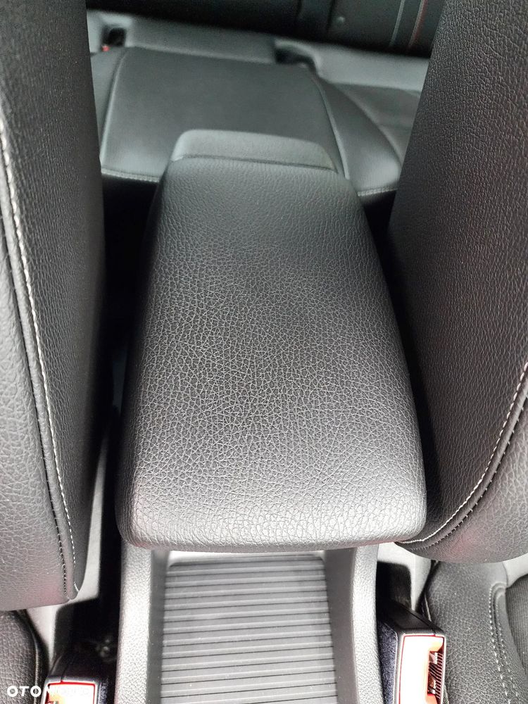 Opel Astra 1.4 Turbo 150 Jahre - 29