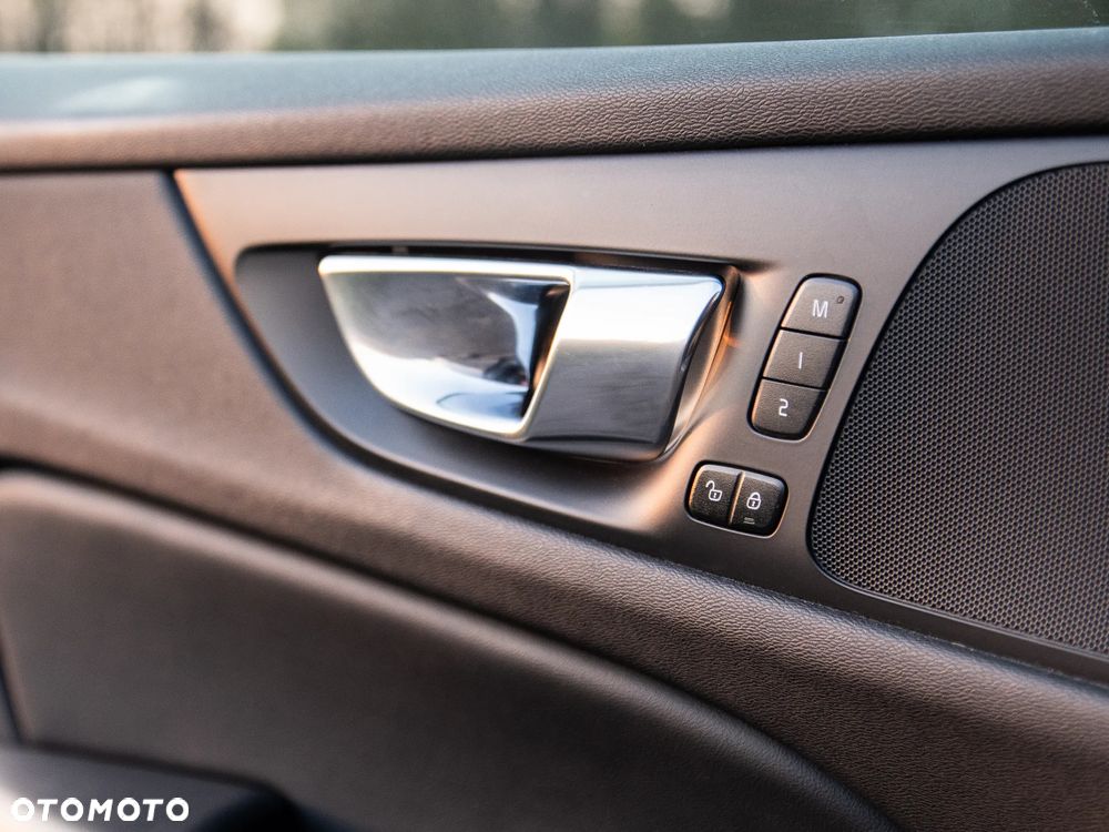 Volvo V60 Cross Country B4 D AWD - 20