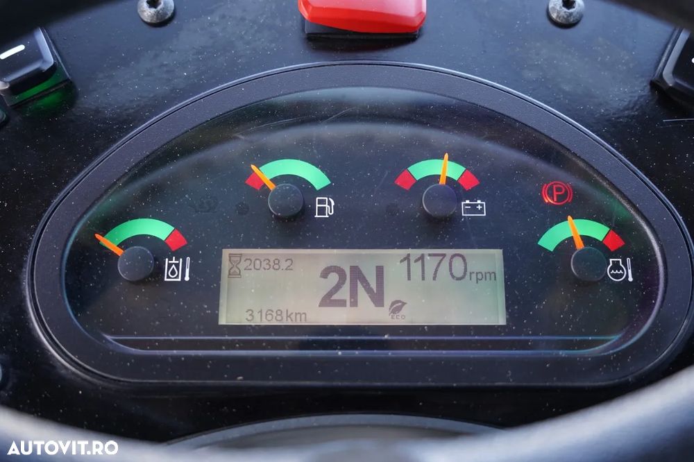 Cat 906M / ÎNCĂRCĂTOR PE ROȚI / 2020 / CUPĂ CU FALCI / - 39