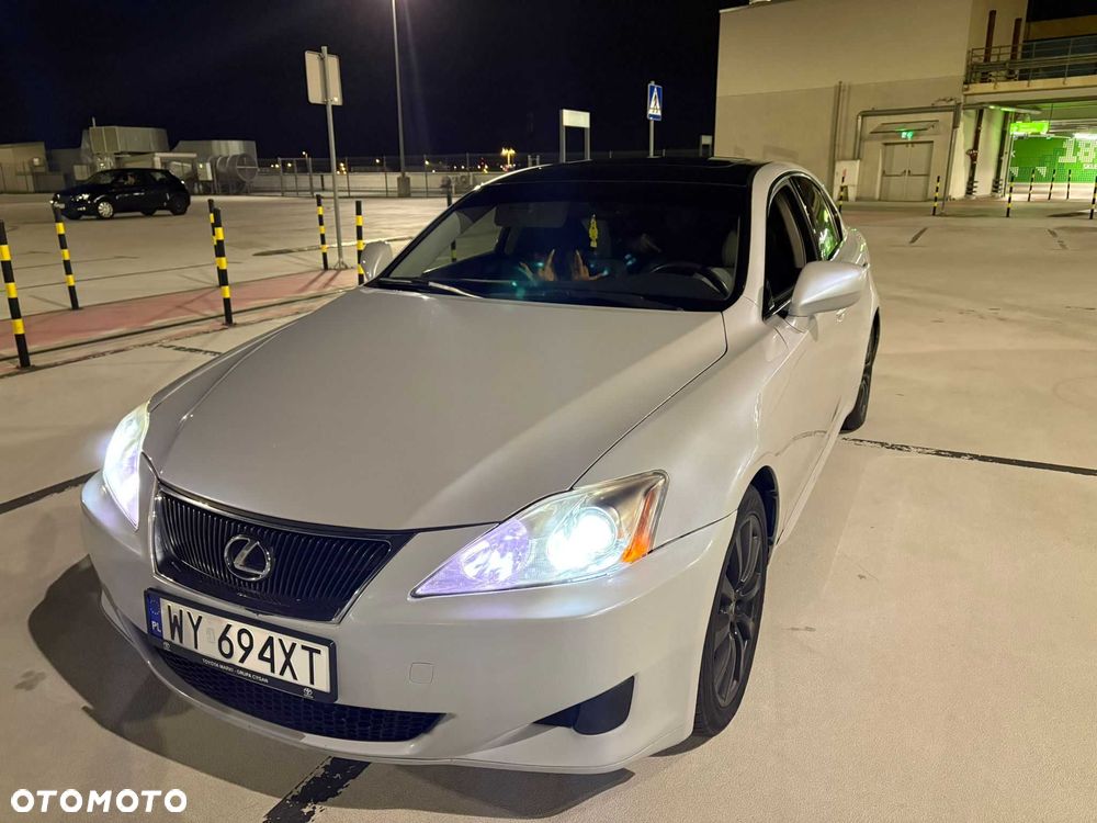 Lexus IS - 1