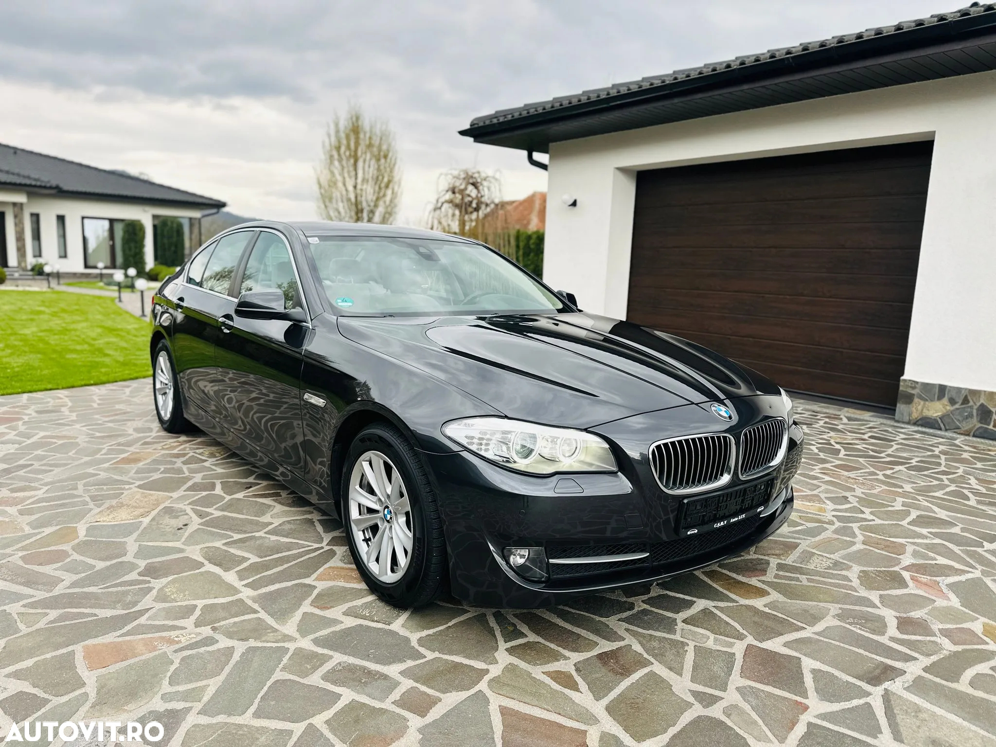 BMW Seria 5 520d - 3