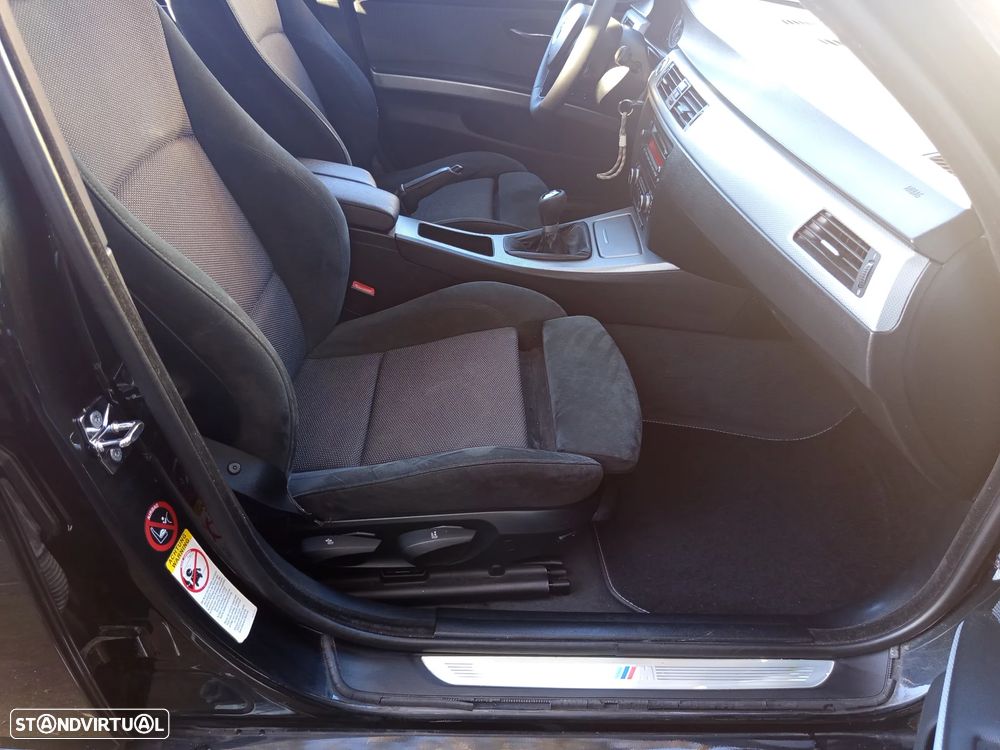 BMW 318 d DPF Edition Sport - 32