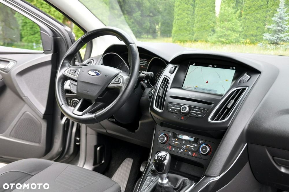 Ford Focus - 25