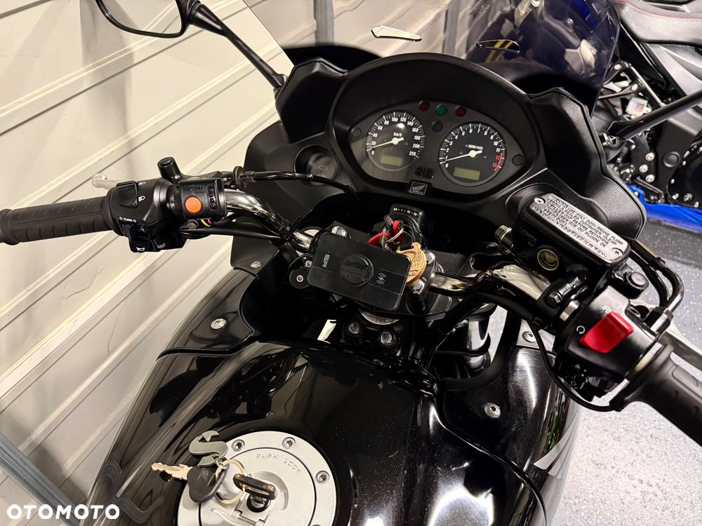 Honda CBF - 9