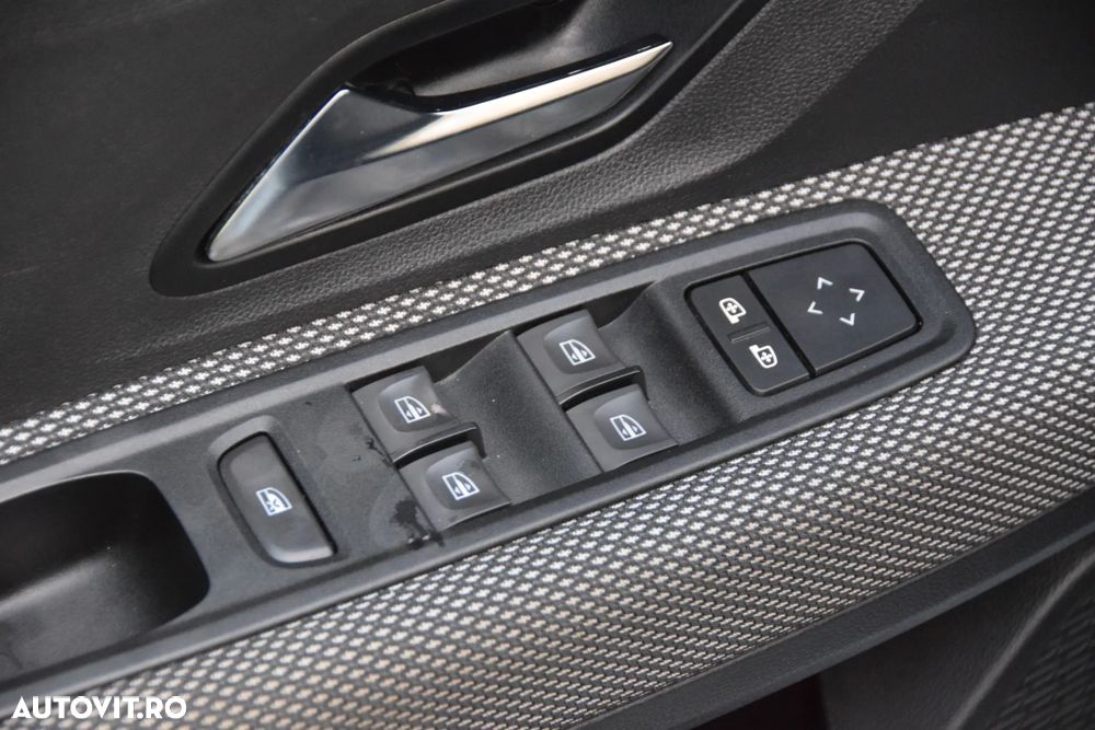 Dacia Logan TCe 90 MT6 Comfort - 19