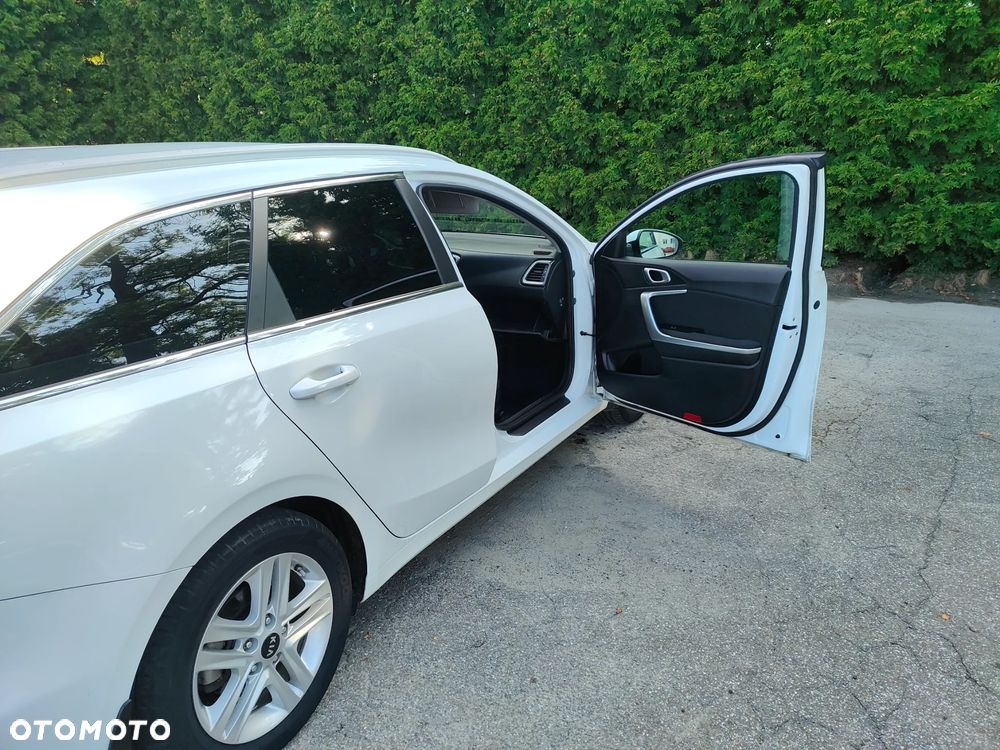 Kia Ceed 1.4 T-GDI M DCT - 16