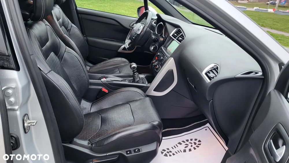 Citroën DS4 HDi 165 Urban Show - 24