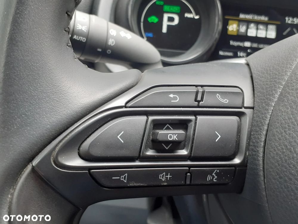 Toyota Yaris Hybrid 1.5 Executive - 12