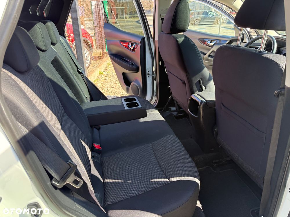 Nissan Qashqai 1.6 DCi 4x4 Tekna - 12