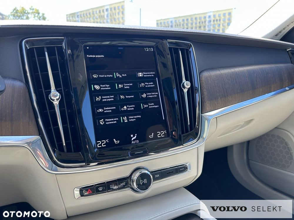 Volvo V90 Cross Country - 17