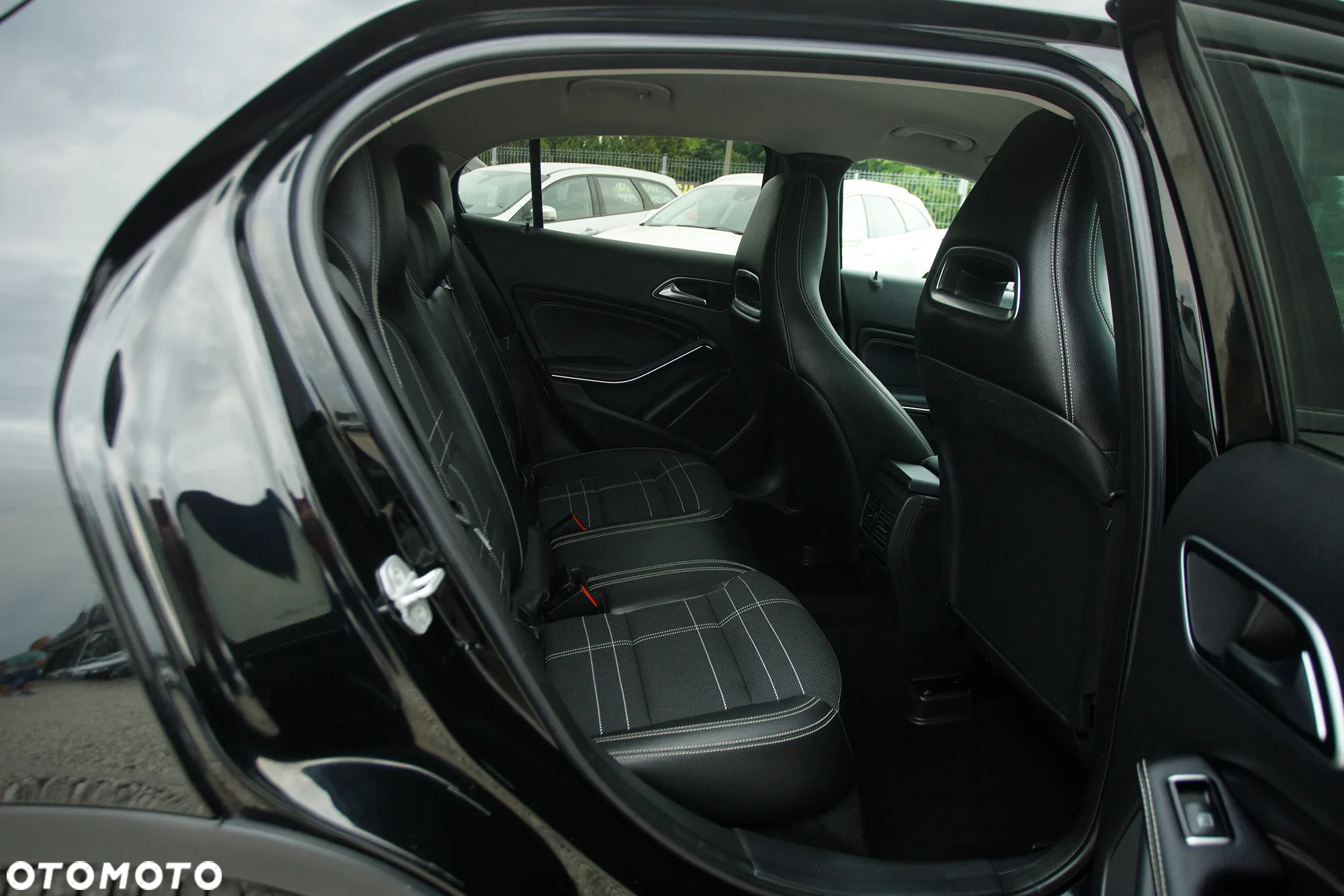 Mercedes-Benz GLA 220 CDI 4Matic 7G-DCT - 20