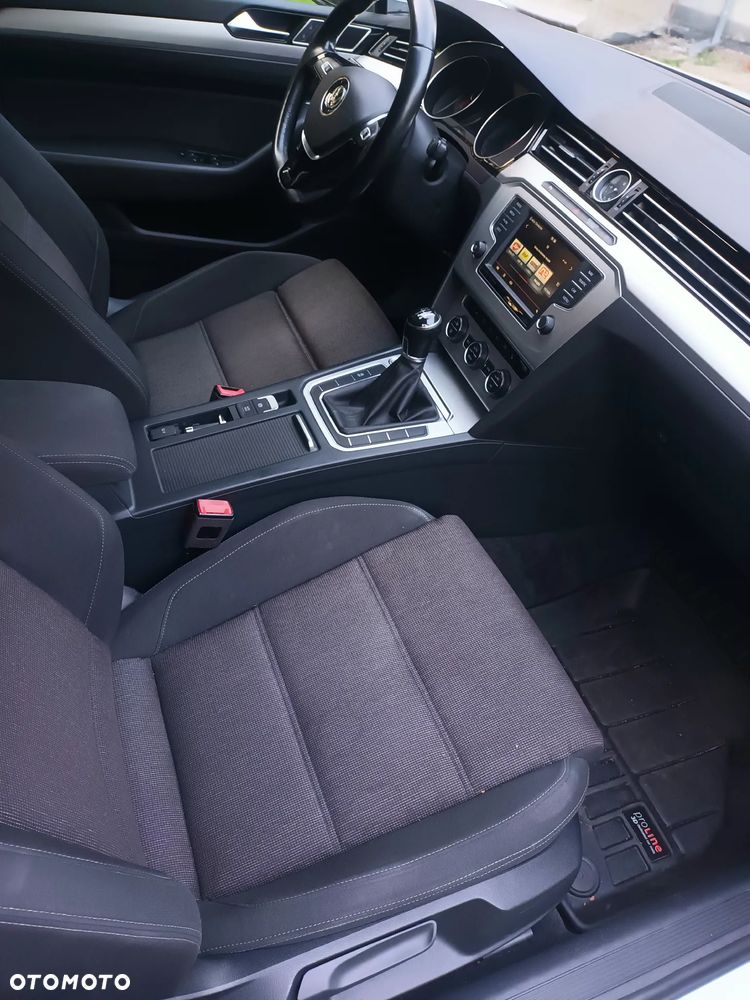 Volkswagen Passat 2.0 TDI BMT Comfortline - 8