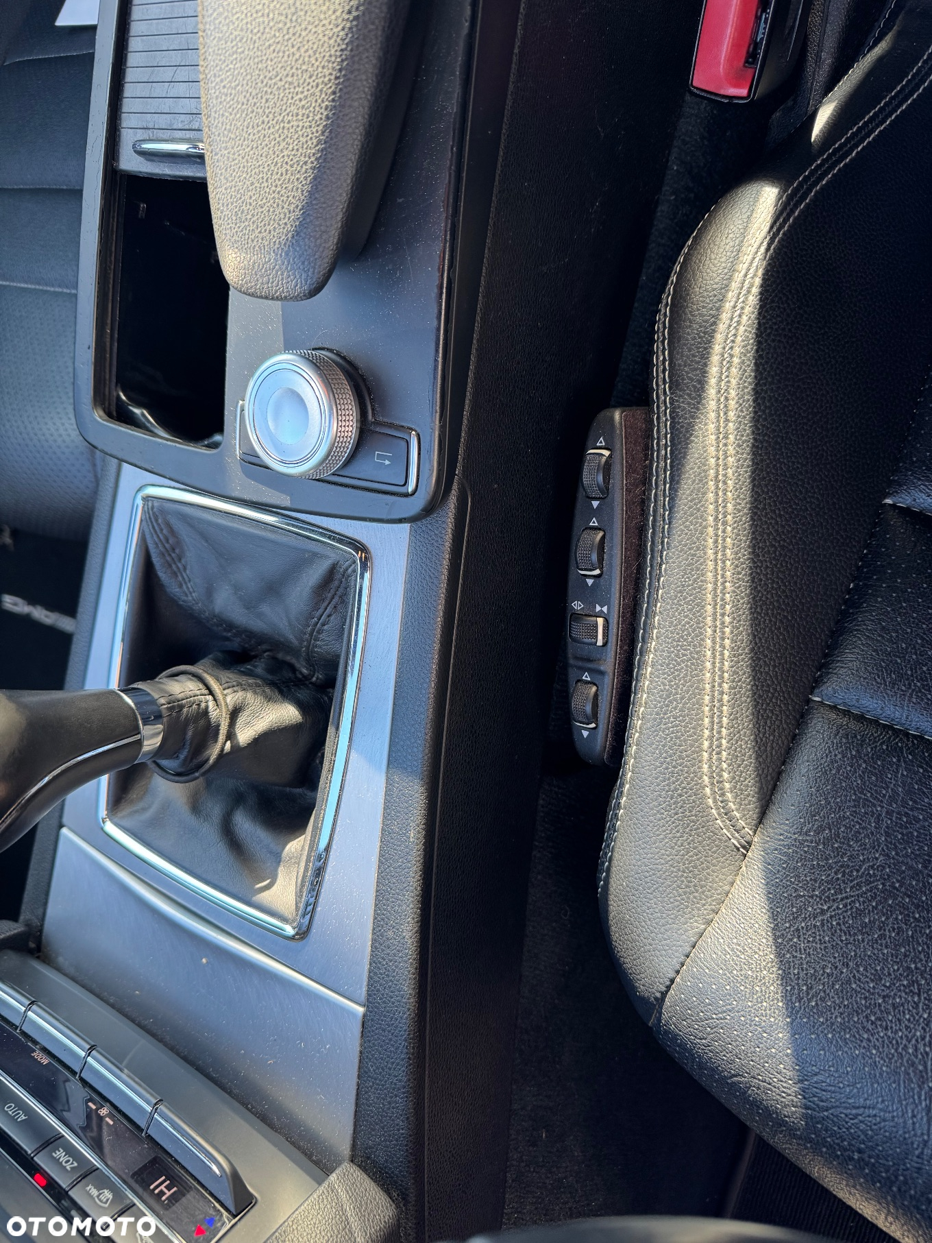 Mercedes-Benz Klasa E 200 CGI BlueEffICIENCY - 16