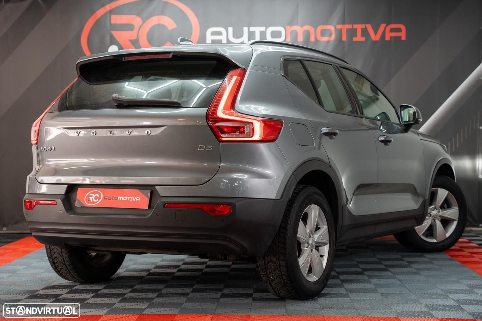 Volvo XC 40 2.0 D3 Momentum - 8
