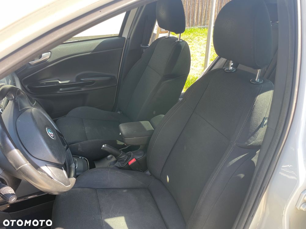Alfa Romeo Giulietta 1.4 TB Distinctive - 14