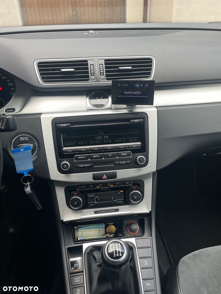 Volkswagen Passat 1.6 TDI BlueMotion Technology Highline - 15