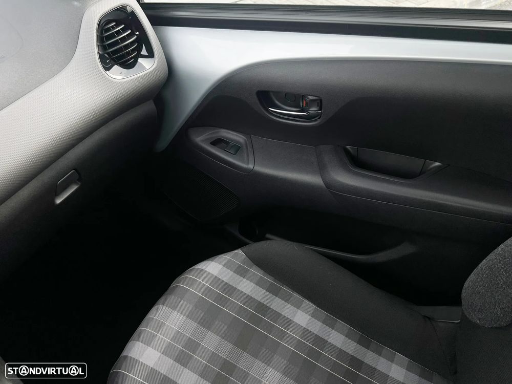 Peugeot 108 1.0 e-VTi Allure - 17