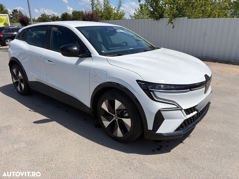 RENAULT Megane 2023 — imagine 4