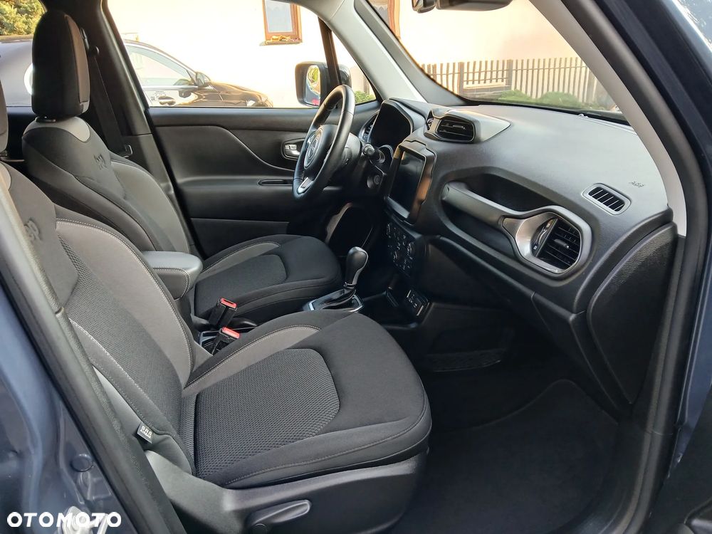Jeep Renegade 1.5 T4 mHEV Upland FWD S&S DCT - 9