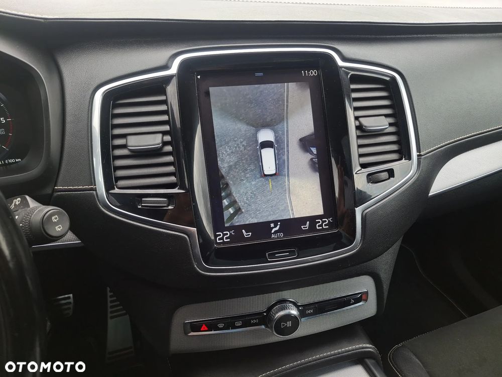 Volvo XC 90 D5 AWD Geartronic RDesign - 12