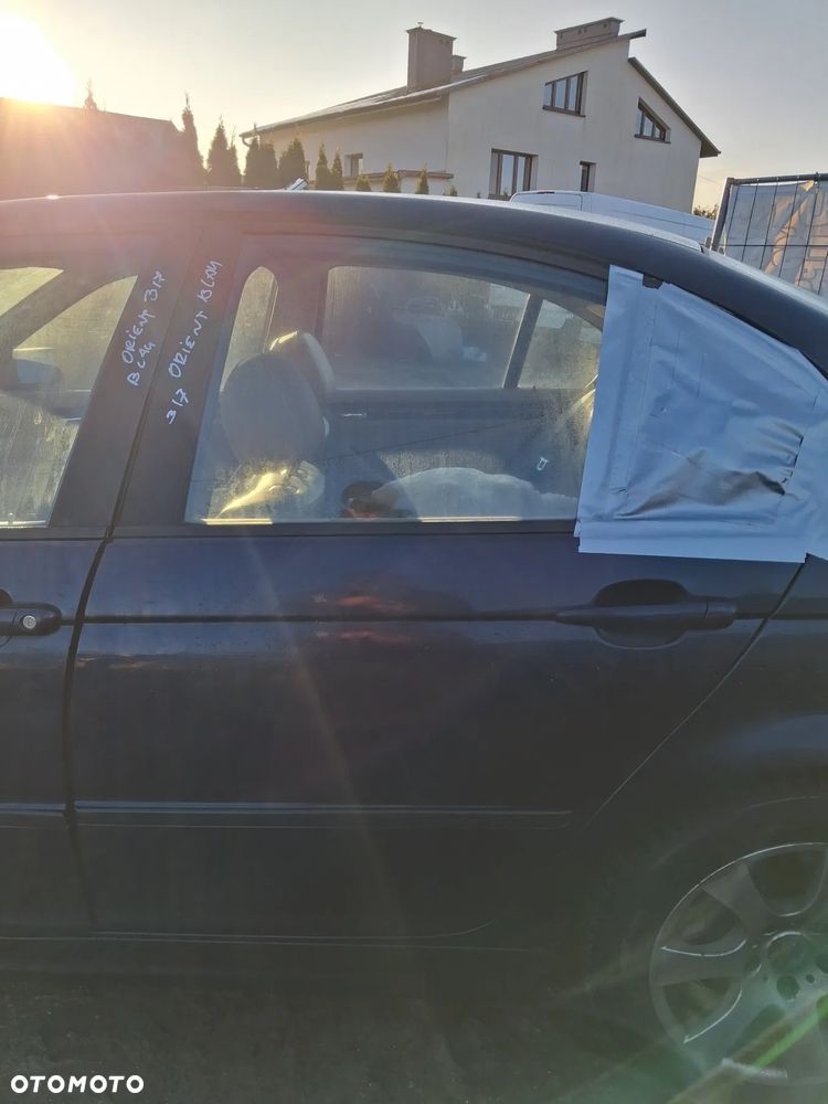 Bmw e46 sedan drzwi lewy tyl 317 - 1