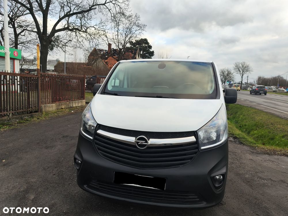 Opel Vivaro brygadówka 6osób - 3