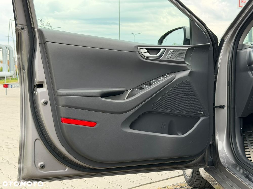 Hyundai IONIQ Hybrid Premium - 19
