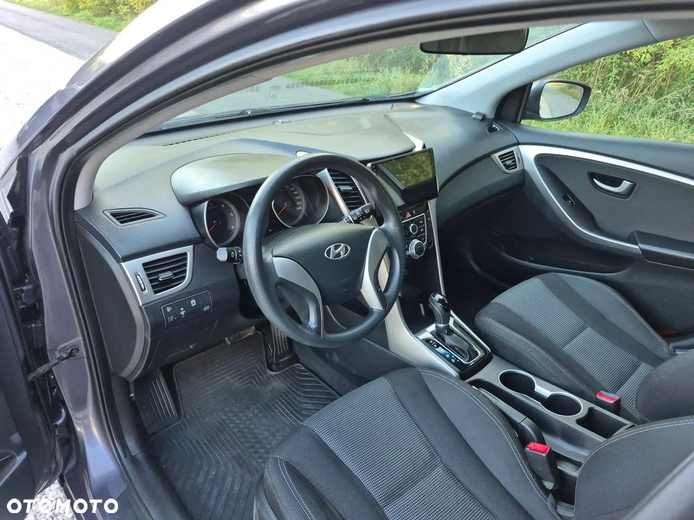 Hyundai i30 blue Kombi 1.6 CRDi DCT Style - 11