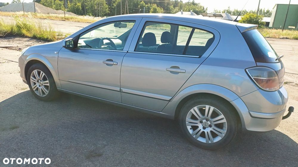 Opel Astra - 2