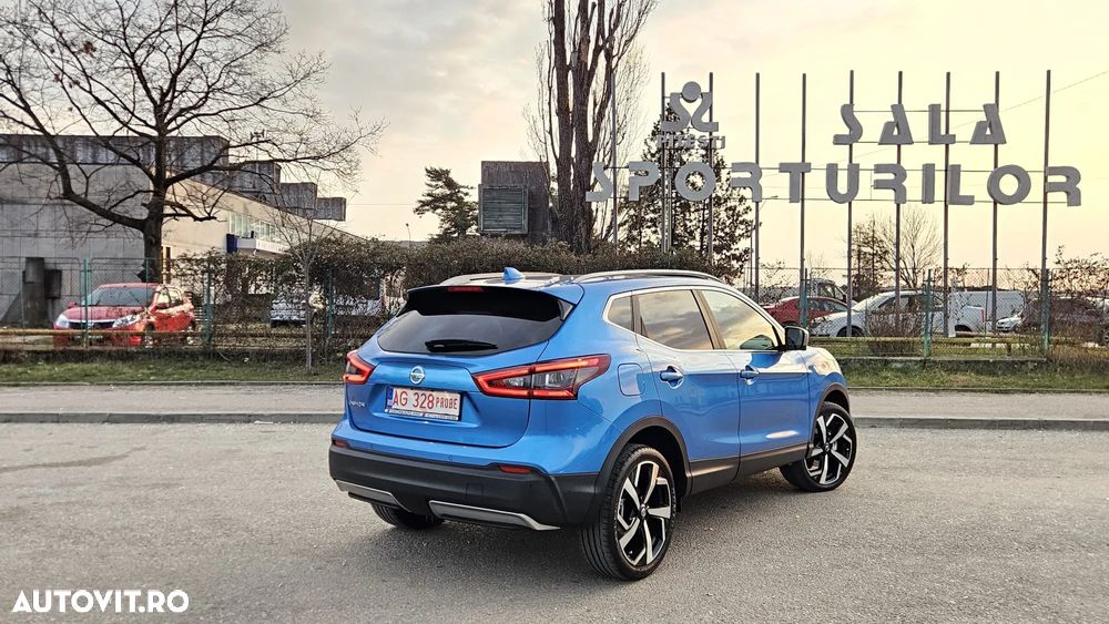Nissan Qashqai 1.6 DCI Xtronic TEKNA - 4
