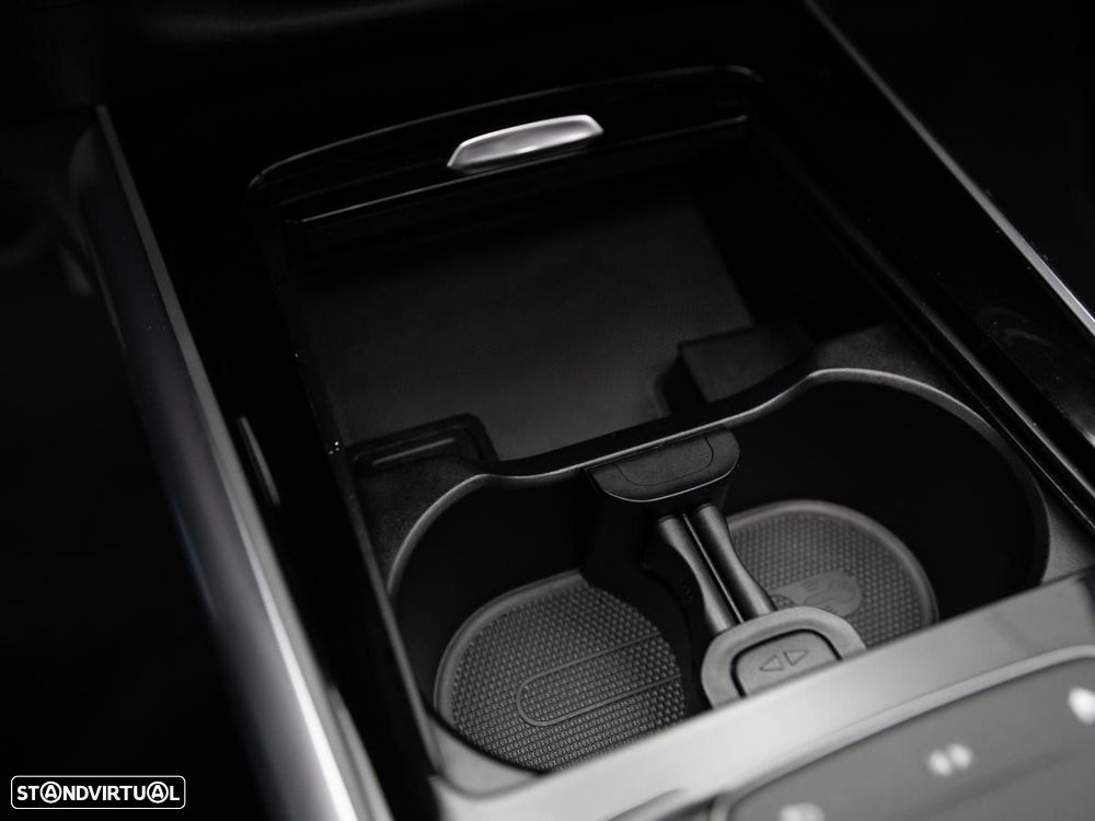 Mercedes-Benz GLA 250 e Progressive - 24