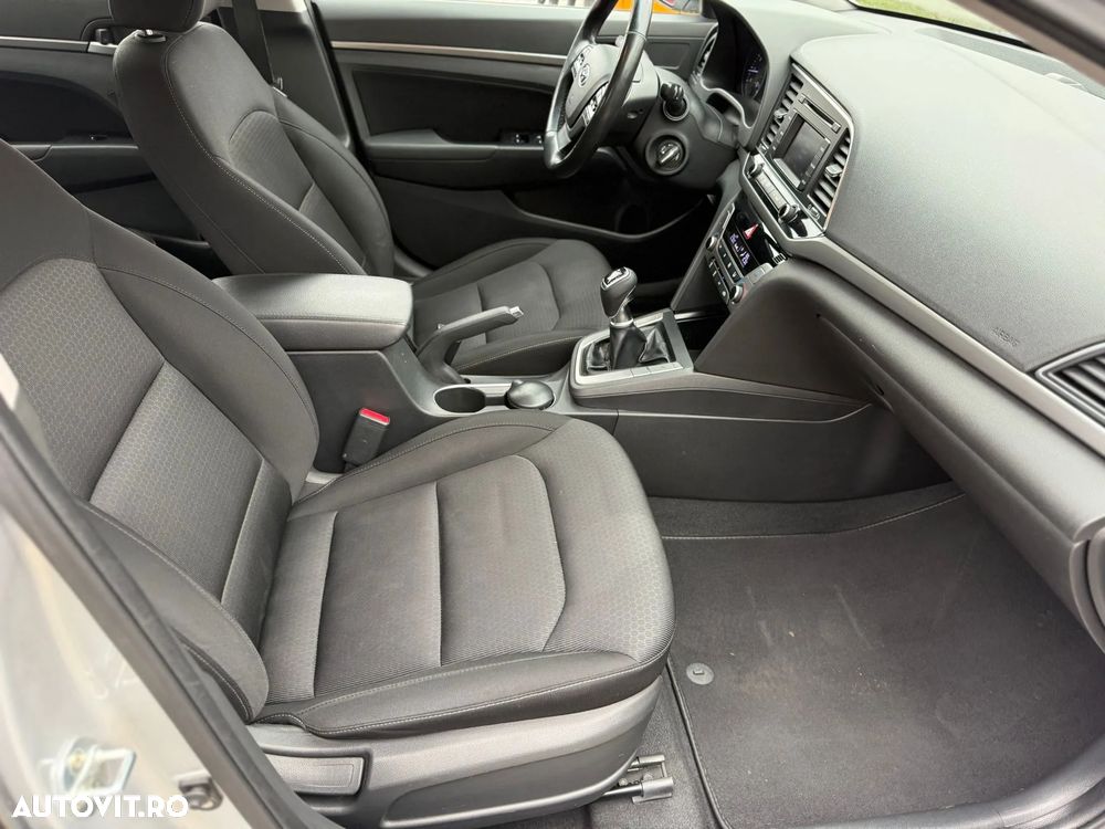 Hyundai Elantra 1.6 MPi Highway - 4