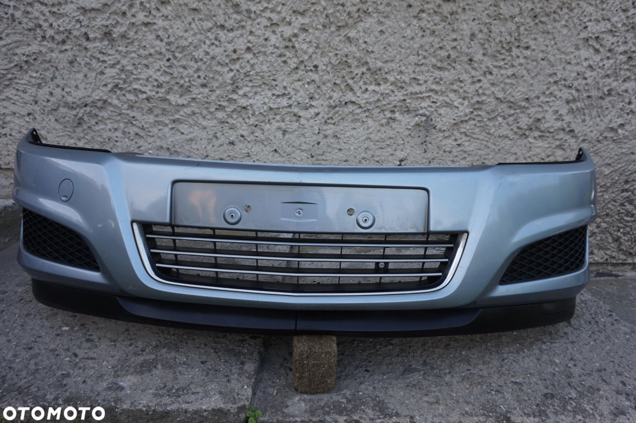 ZDERZAK PRZEDNI OPEL ASTRA III H 07/10r - 3