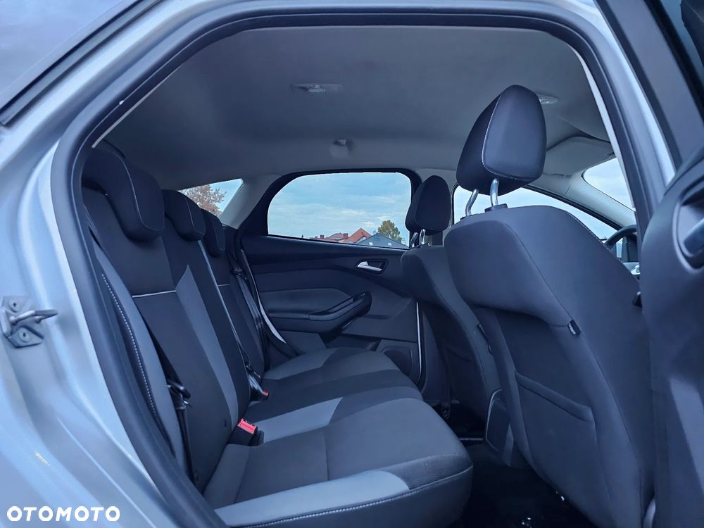 Ford Focus 1.6 Trend - 16