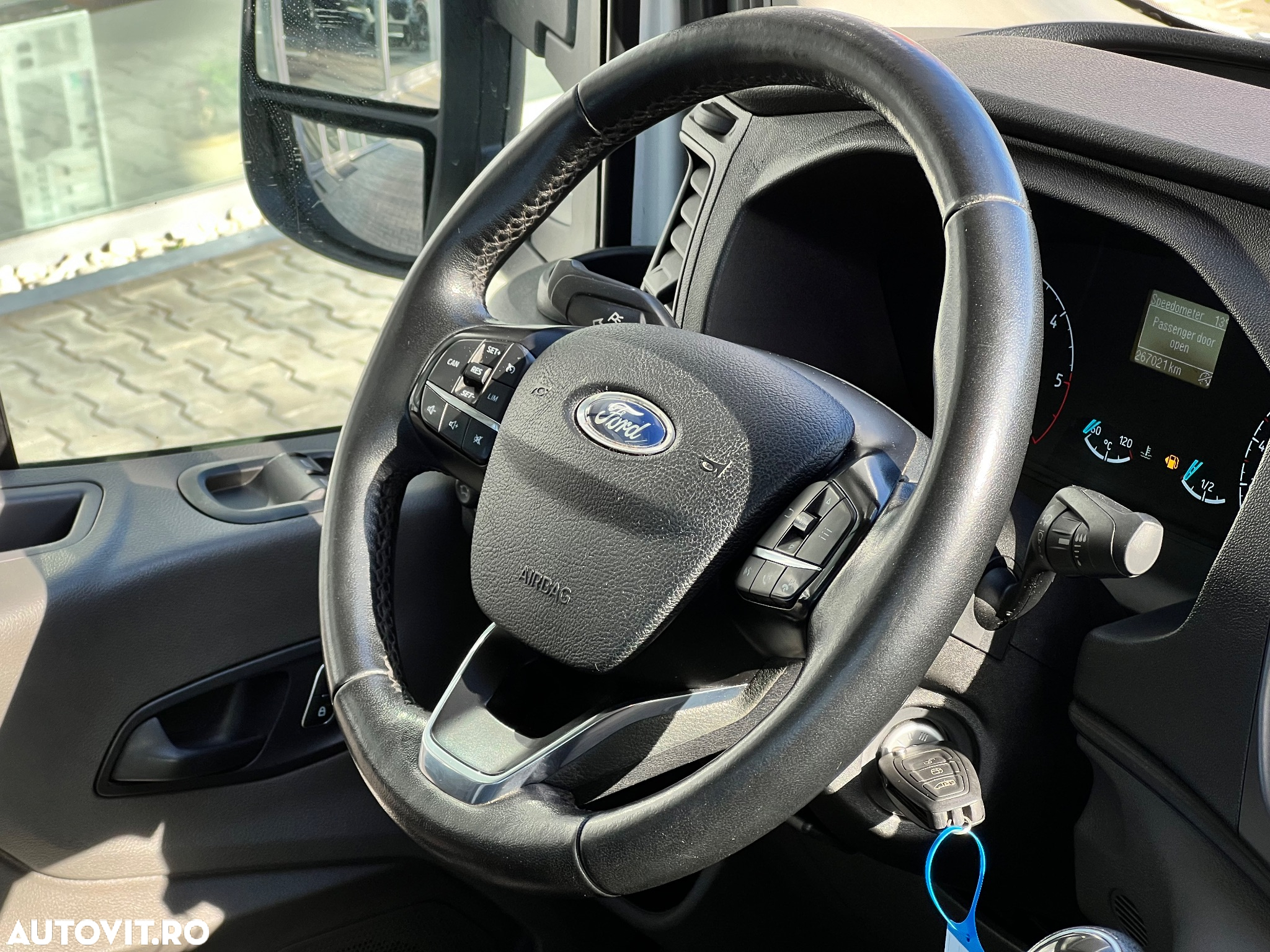 Ford Transit 350 2.0 EcoBlue 130 CP L4 DCIV RWD Trend - 16
