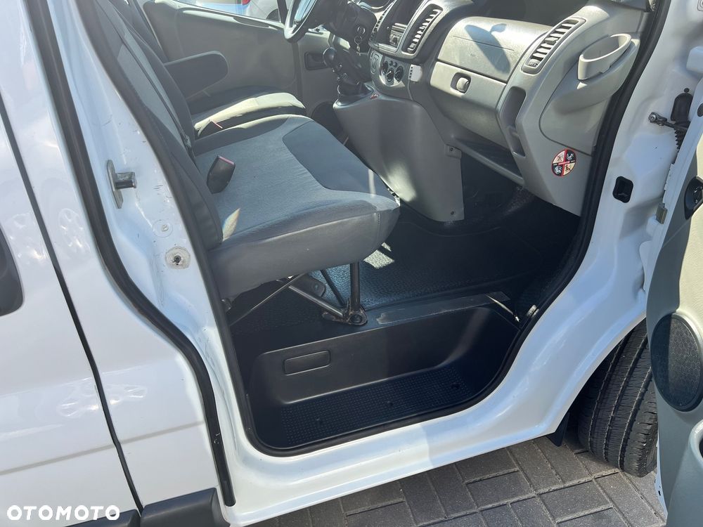 Renault Trafic - 28