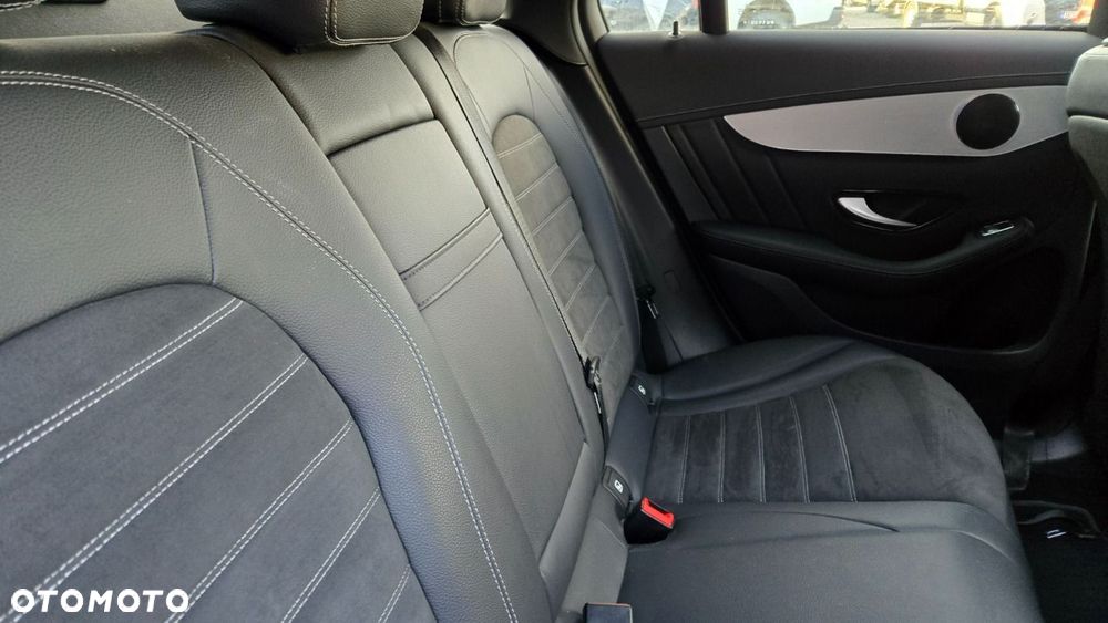 Mercedes-Benz GLC - 25