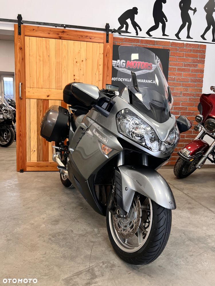 Kawasaki GTR - 2