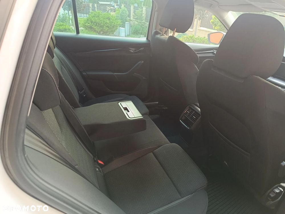Skoda Octavia 1.5 TSI ACT Ambition DSG - 32