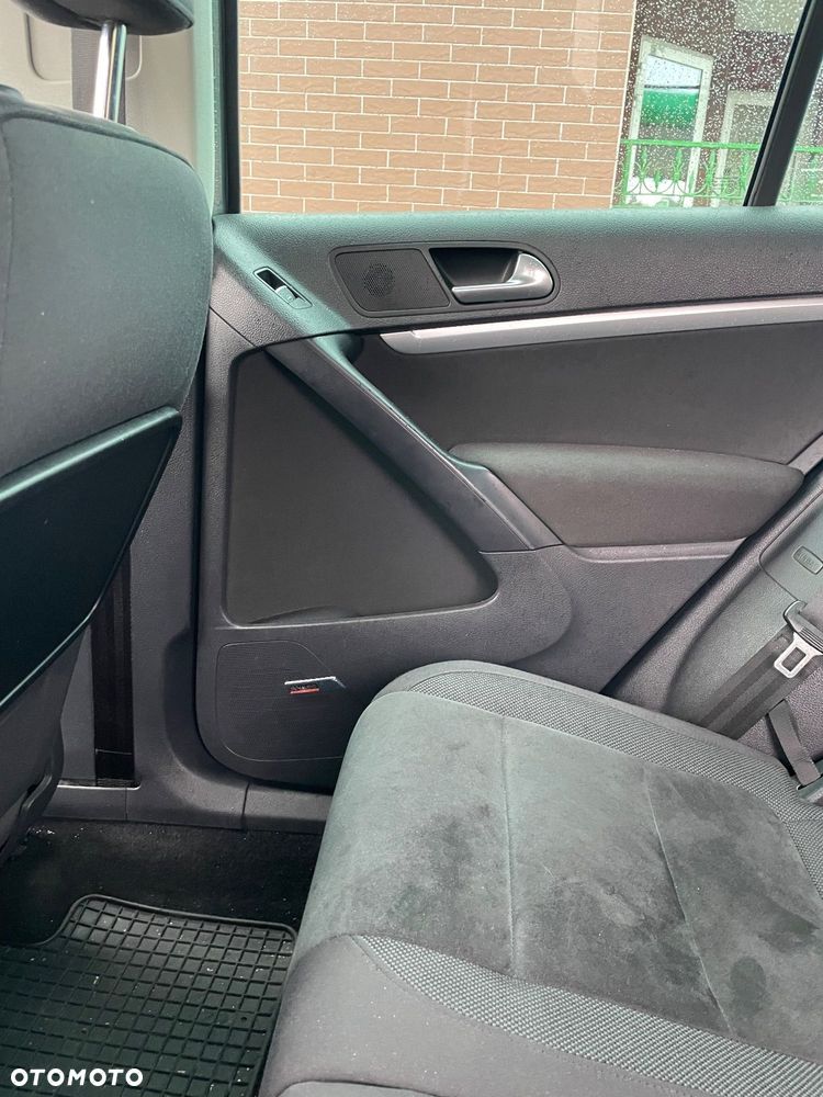 Volkswagen Tiguan - 14