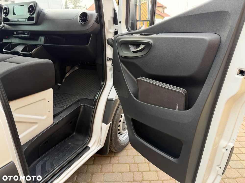 Mercedes-Benz Sprinter L3H2 Winda - 32