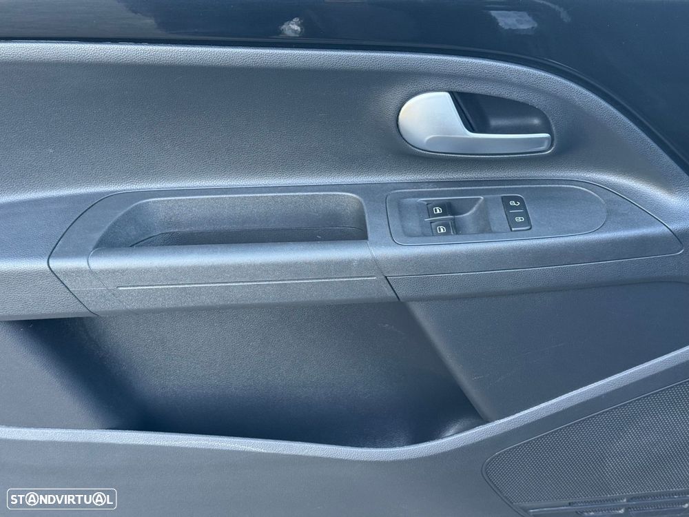 VW Up! 1.0 BMT Move - 34