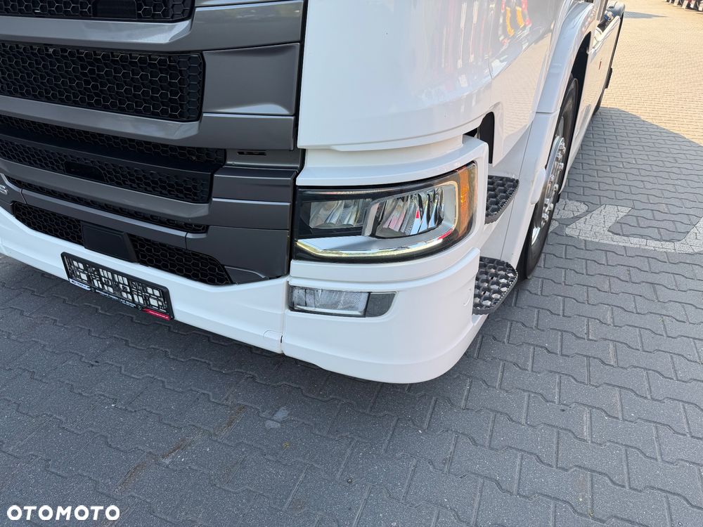 Scania S460 cała na poduszkach salon polska - 7