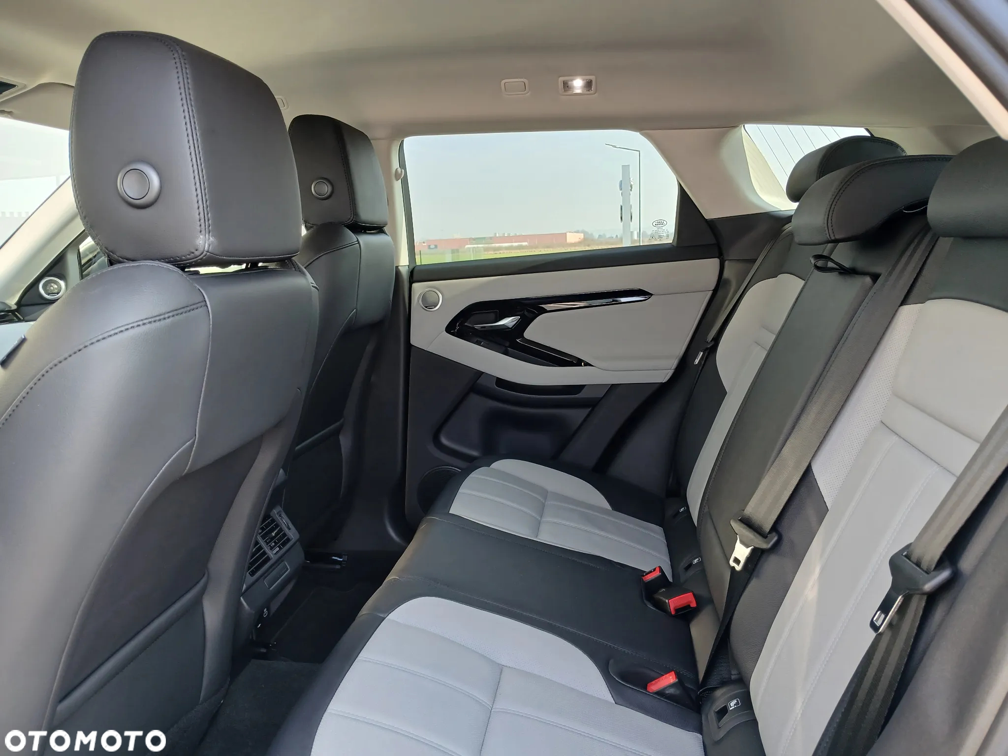 Land Rover Range Rover Evoque - 10
