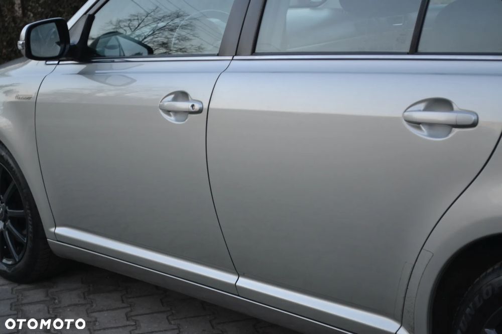 Toyota Avensis 2.0 VVT-i Executive - 10