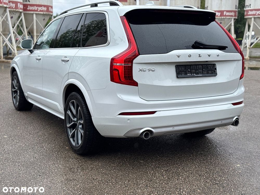 Volvo XC 90 D5 SCR AWD Momentum 7os - 11