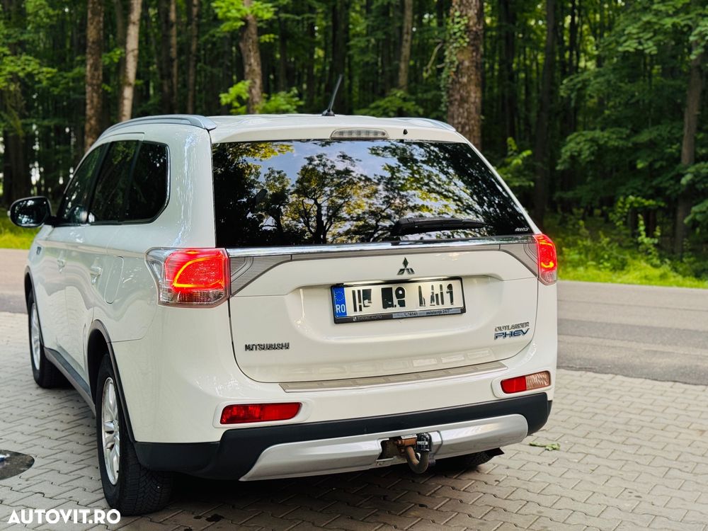 Mitsubishi Outlander - 5