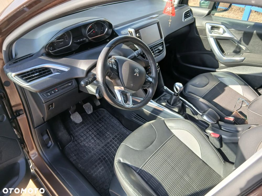 Peugeot 2008 e-HDi FAP 115 STOP & START Allure - 5